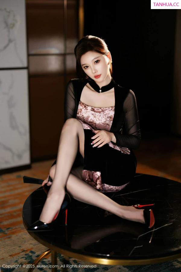   [XiuRen]高清写真图 2025.11.20 No.11013 CHENCHEN. 情趣内衣第10张图片